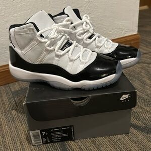Jordan 11 Concord sz 7